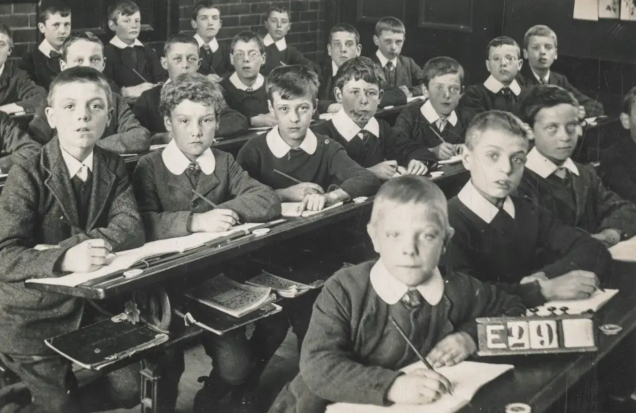 Zdjęcie Dlaczego powstały gimnazja? Historia, cele i znaczenie w edukacji