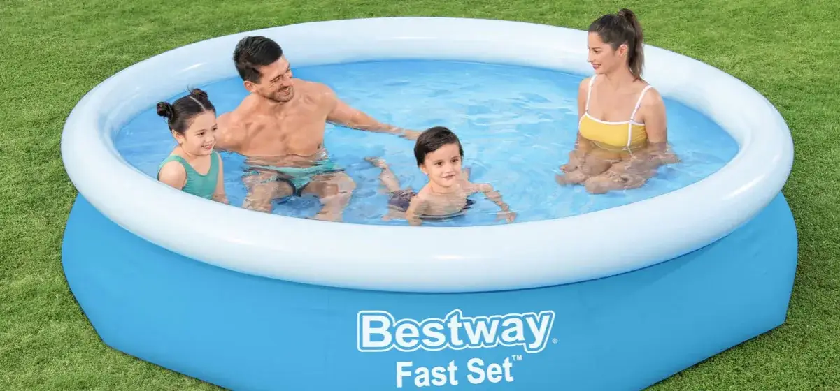 Zdjęcie Jak skleić basen z wodą i uniknąć kosztownych napraw?