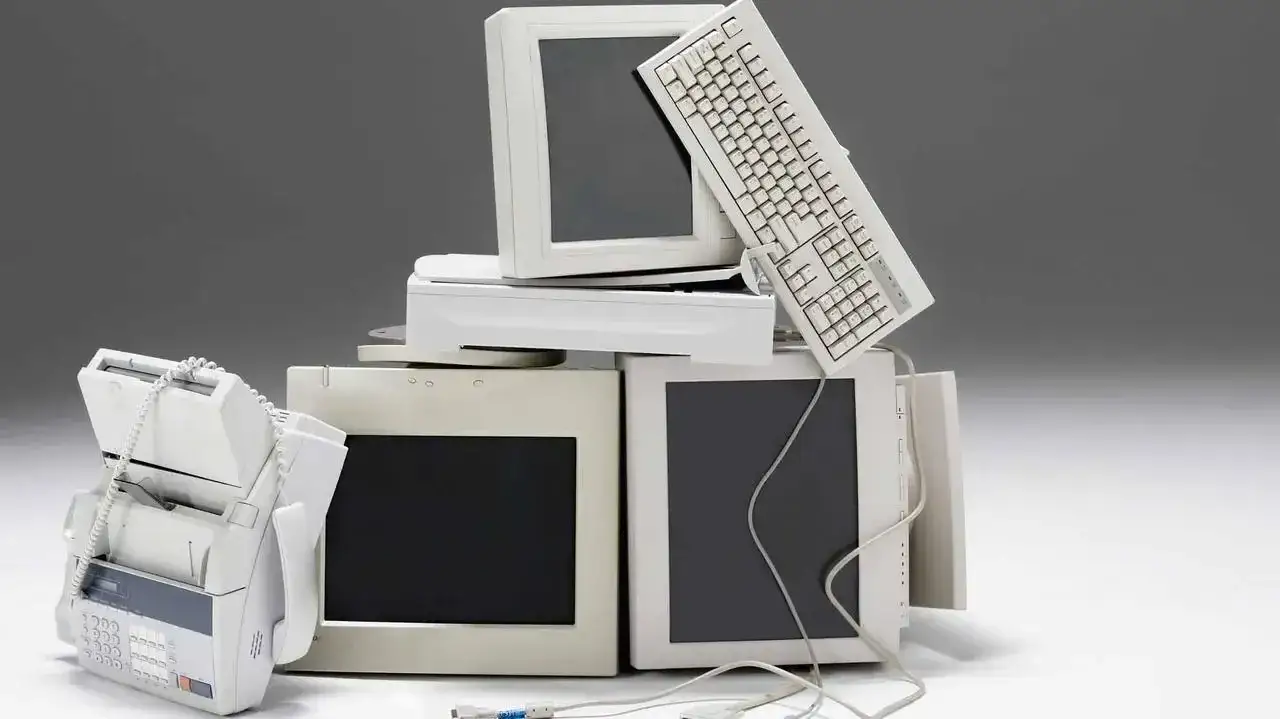 Zdjęcie W którym roku powstał pierwszy komputer PC i dlaczego to ważne?